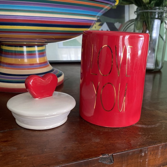 Rae Dunn ‘Love You’ Rose Ganache Scented Candle w/ Removable Heart Lid - Picture 2 of 9